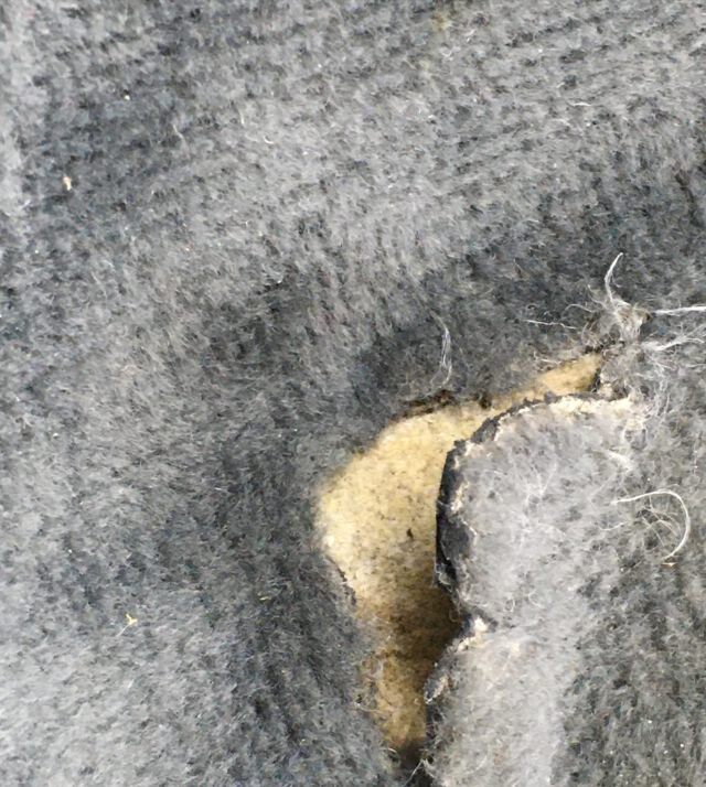 Zur Abwechslung mal eine Teppichreparatur aus einem 7er BMW.